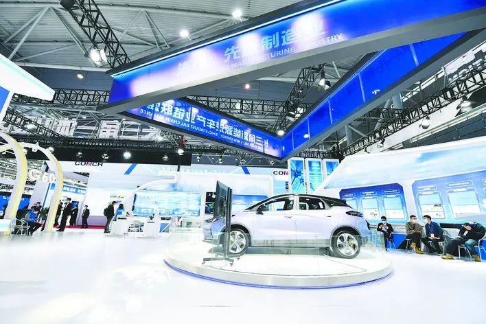 Auto-industrie helpt de economische groei van het land!